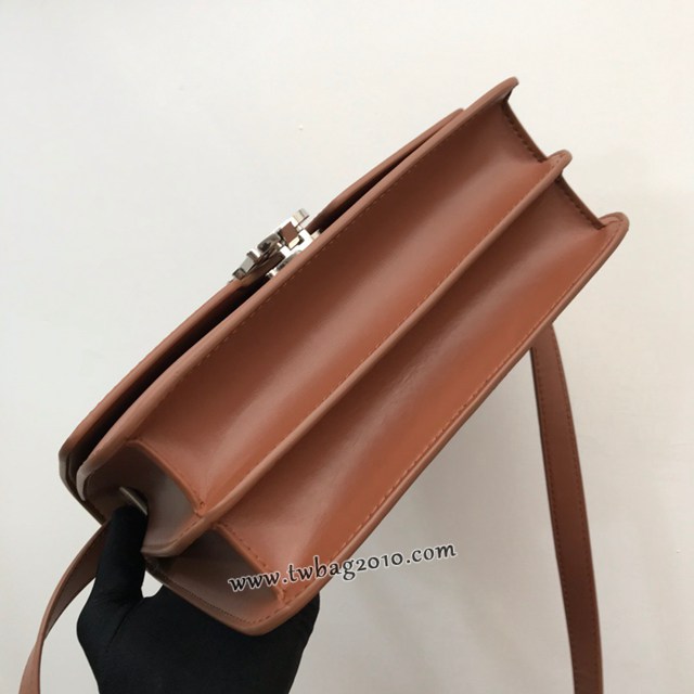 Burberry專門店新款中號TB專屬標識皮革鎖扣包 巴寶莉經典爆款皮革單肩斜背女包 yxb1370